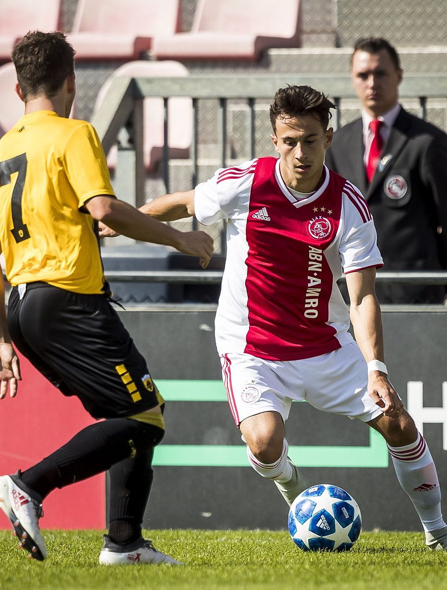 希尔斯堡主场告捷！反弹成功扭转颓势的简单介绍