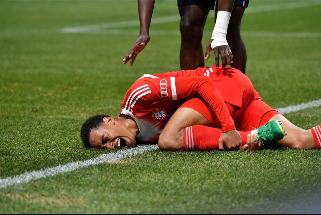 奇异果官网-拜仁大胜马赛，晋级前景一片光明(马赛庆祝拜仁夺冠)